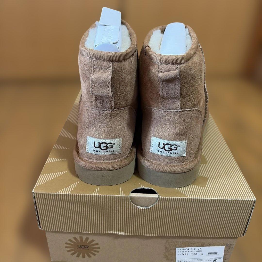 UGG 箱付き未使用品　ムートン　ショート