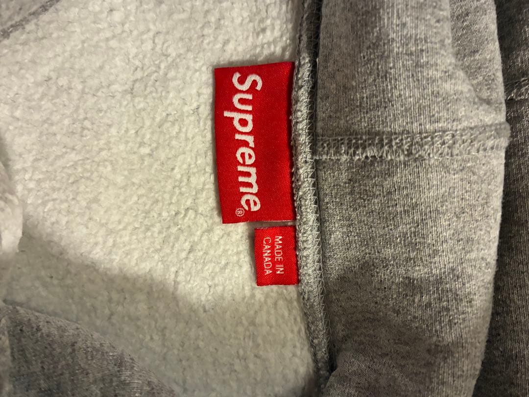 Supreme グレー フード付きパーカー Sサイズ