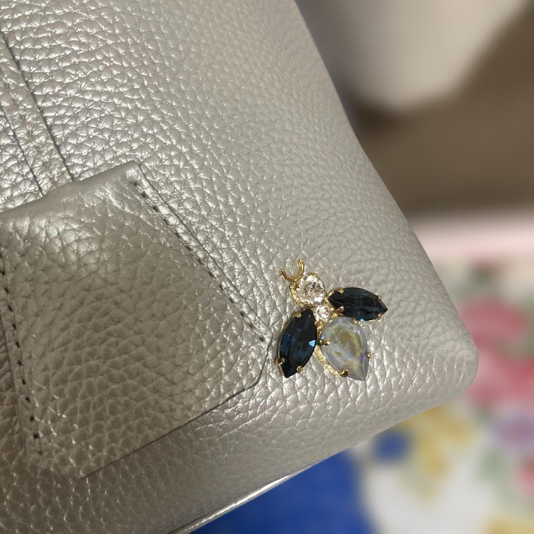 okitan！ADMJ蜂モチーフシルバーグレーカラー新品未使用たいへん綺麗