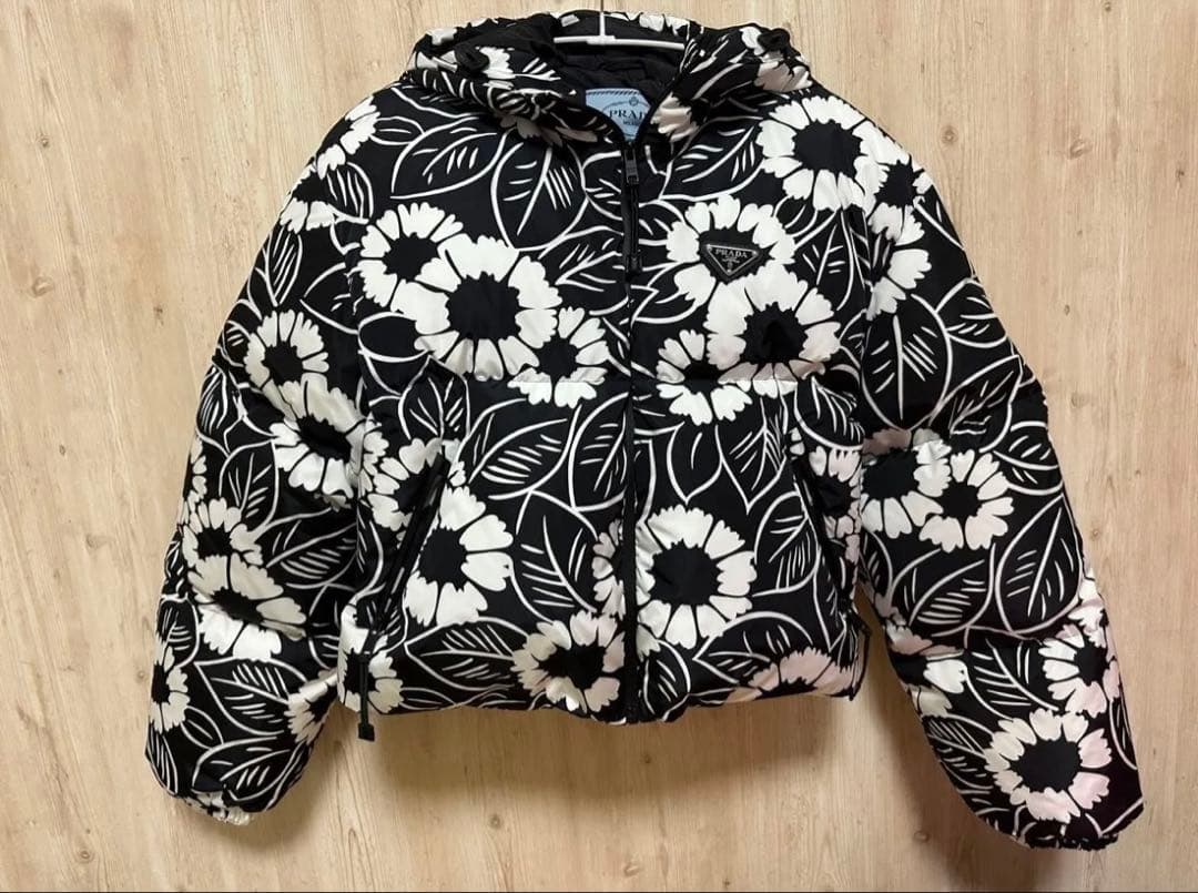 大幅値下げ‼️PRADA ダウン　XS