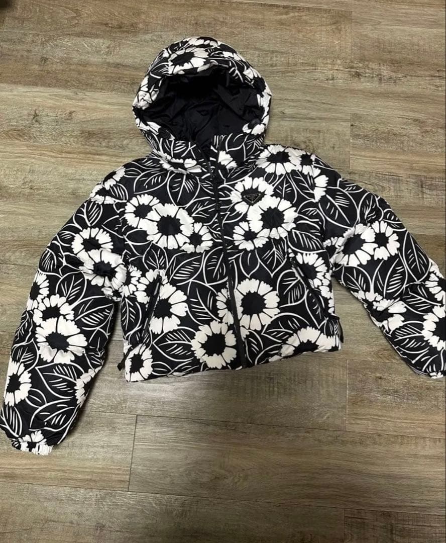 大幅値下げ‼️PRADA ダウン　XS