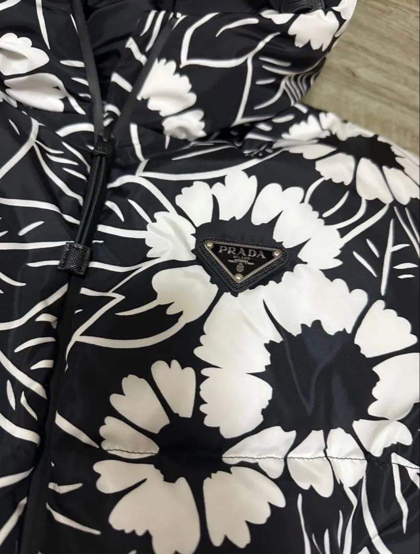 大幅値下げ‼️PRADA ダウン　XS