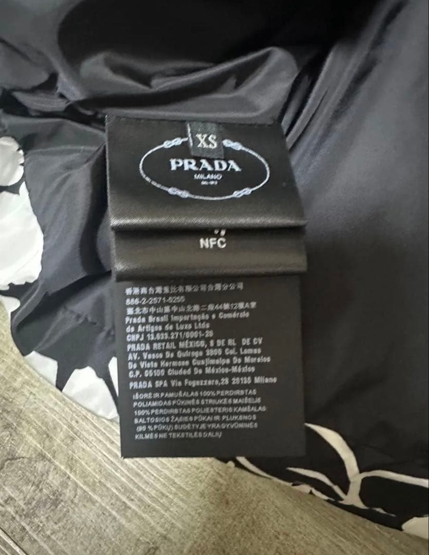 大幅値下げ‼️PRADA ダウン　XS