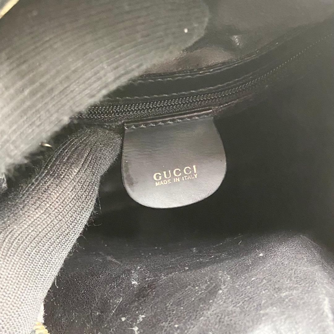 希少　GUCCI グッチ　ボディバッグ　バンブー　レザー　ロゴ刻印　ブラック