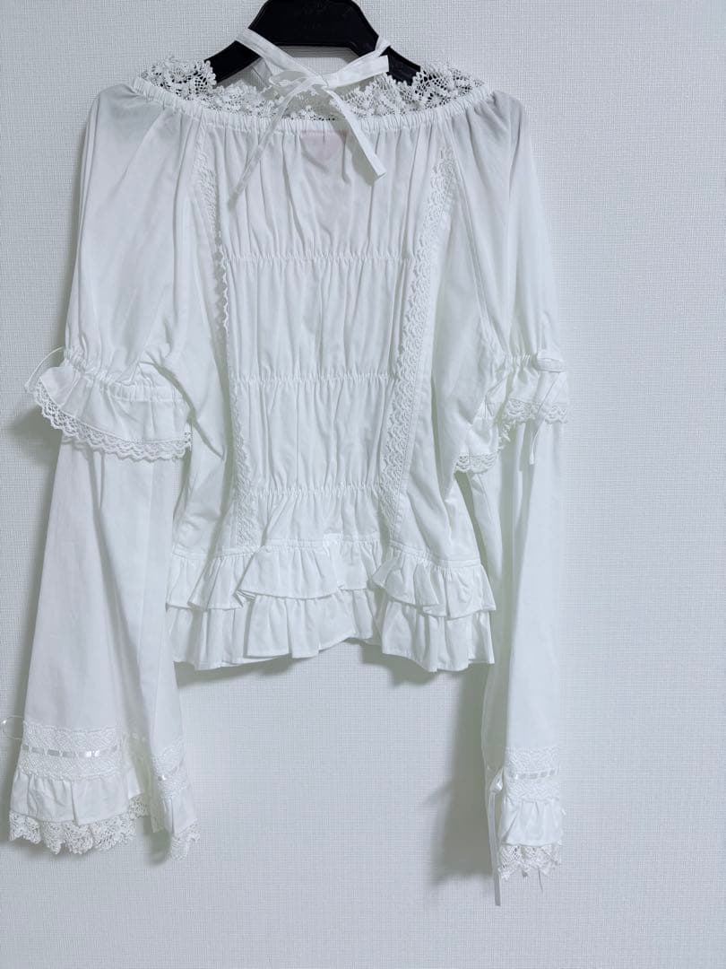 ベイビーザスターズシャインブライト☆姫袖後ろシャーリングブラウス