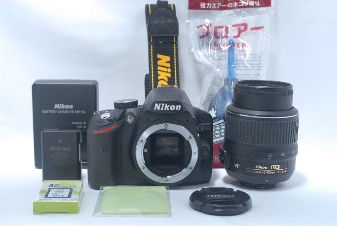 ショット数少なめ☆美品 Nikon D3200 初心者おすすめ 手ぶれ補正レンズ