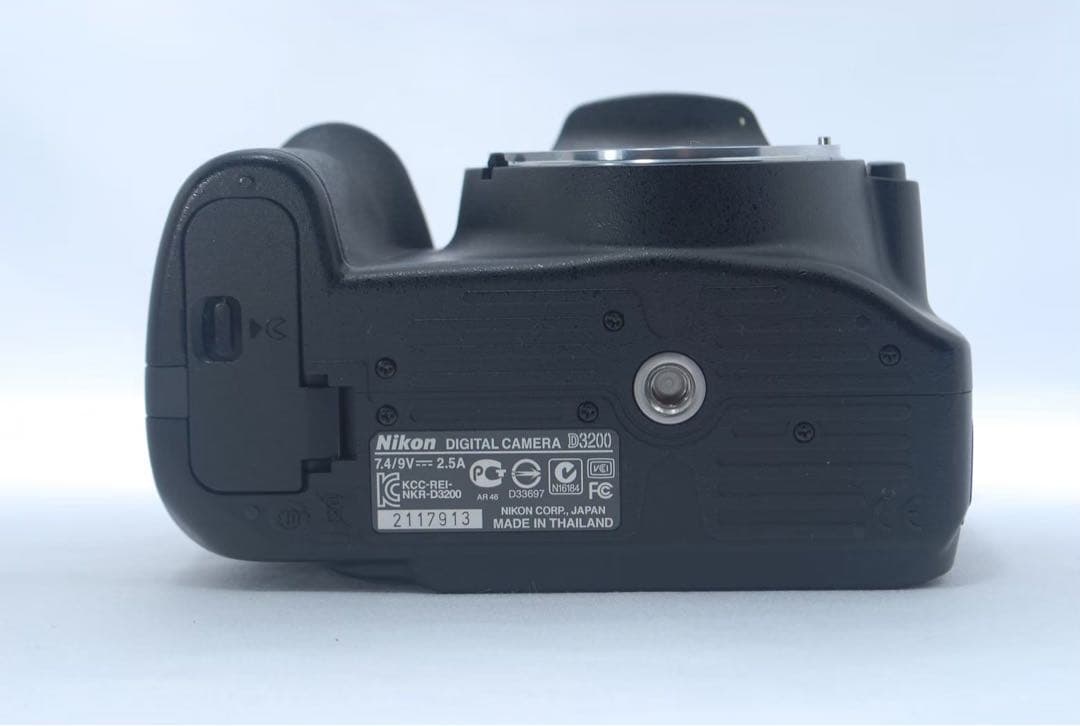 ショット数少なめ☆美品 Nikon D3200 初心者おすすめ 手ぶれ補正レンズ