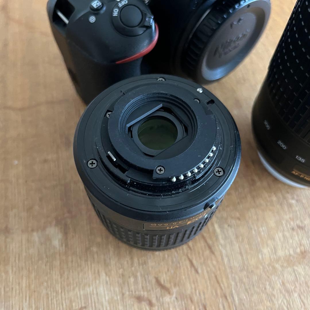 Nikon D3500 デジタル一眼レフカメラ ダブルズームキット、収納ケース付