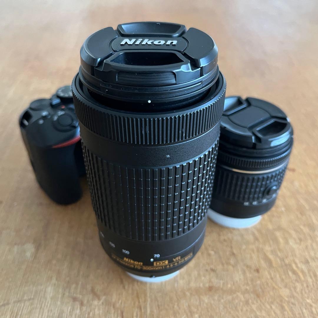 Nikon D3500 デジタル一眼レフカメラ ダブルズームキット、収納ケース付