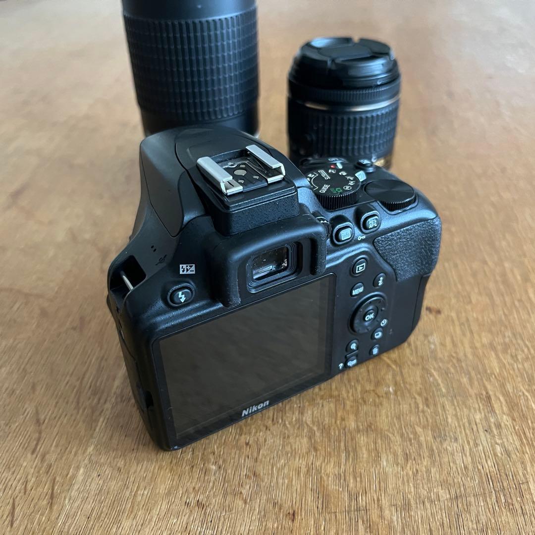 Nikon D3500 デジタル一眼レフカメラ ダブルズームキット、収納ケース付