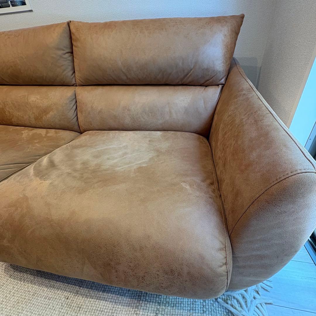 サコダ　ブラウン 3人掛けソファ モダンデザイン