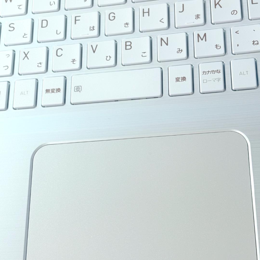 超美品☆Corei7・16GB・SSD・ブルーレイ・ノートパソコン・Win11