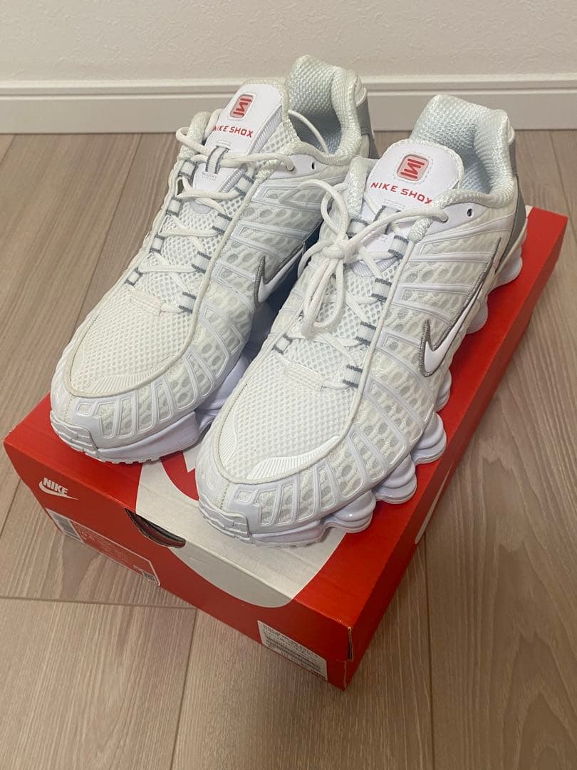 【新品・未使用品】NIKE SHOX TL ホワイト　27cm