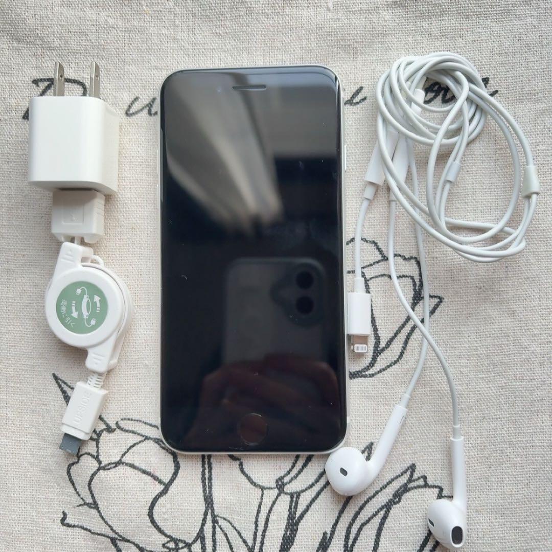 iPhone SE 第2世代 本体 充電器 イヤホン 64GB SIMフリー