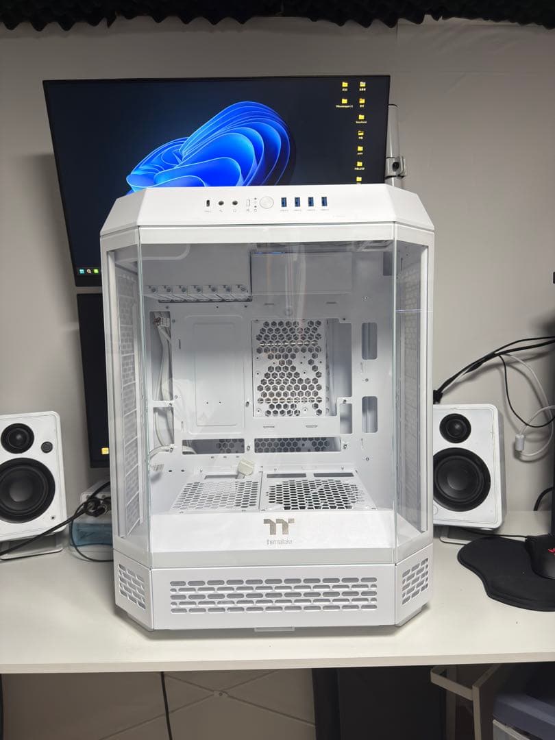 thermaltake The tower 600 ホワイト