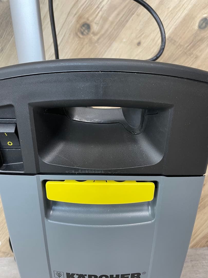 ケルヒャー バキュームクリーナー アップライトクリーナー CV30/1