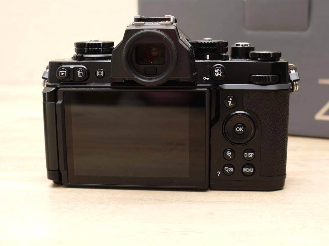 Nikon Zfc ミラーレス一眼 ブラック