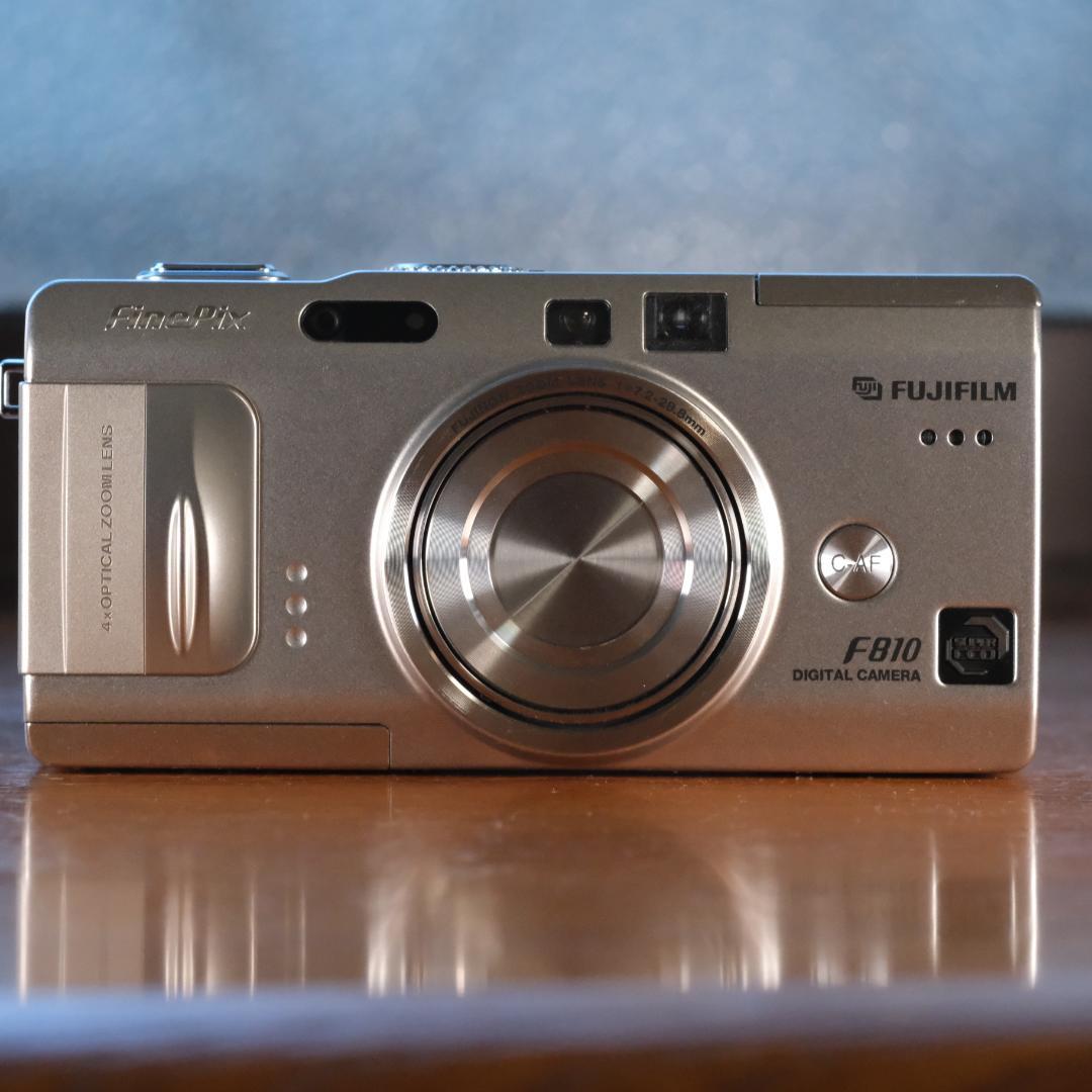 d*7様 FUJIFILM　Finepix　F810　超美　ちょい残念　カードも