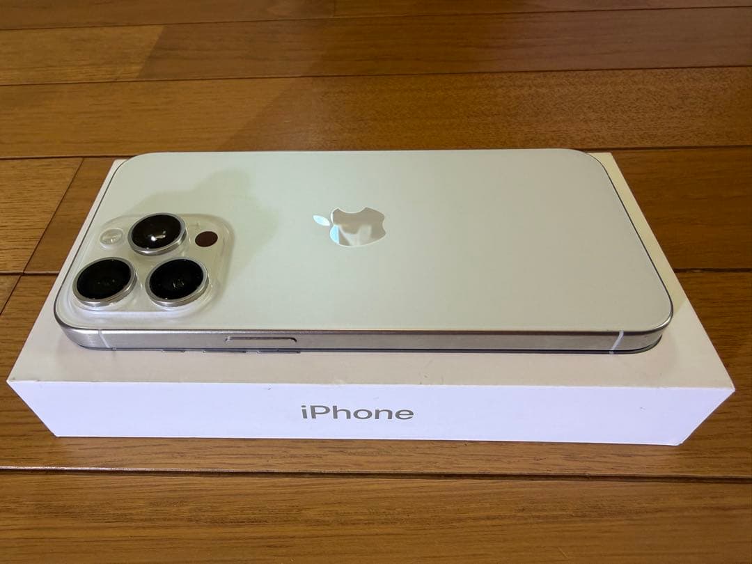 iPhone 15Pro Max 256GB ホワイト 【超美品】
