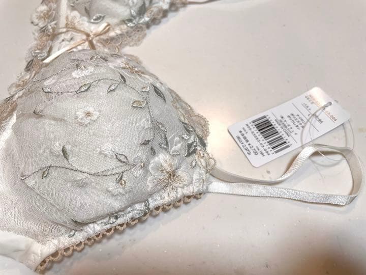 Haruna*　シュクリエシリーズ(ソフトブラ、レースショーツ、スリップ）