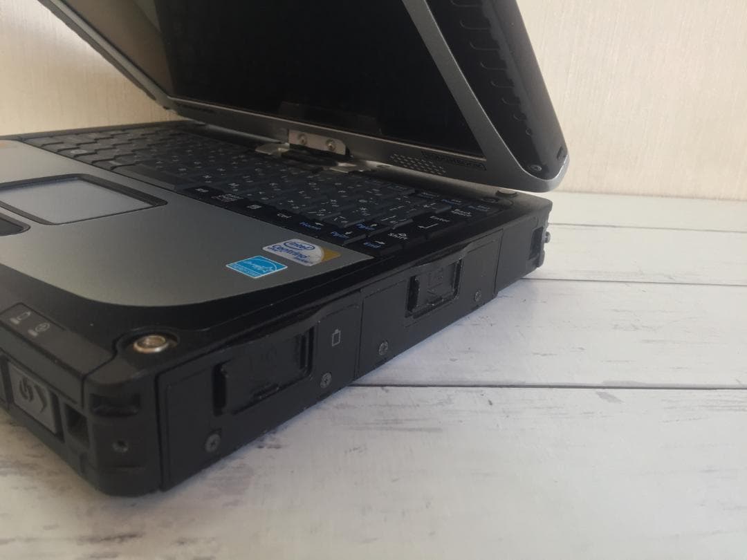 TOUGHBOOK CF-19 10.4型/落下や衝撃、水、埃に強い堅牢PC 4