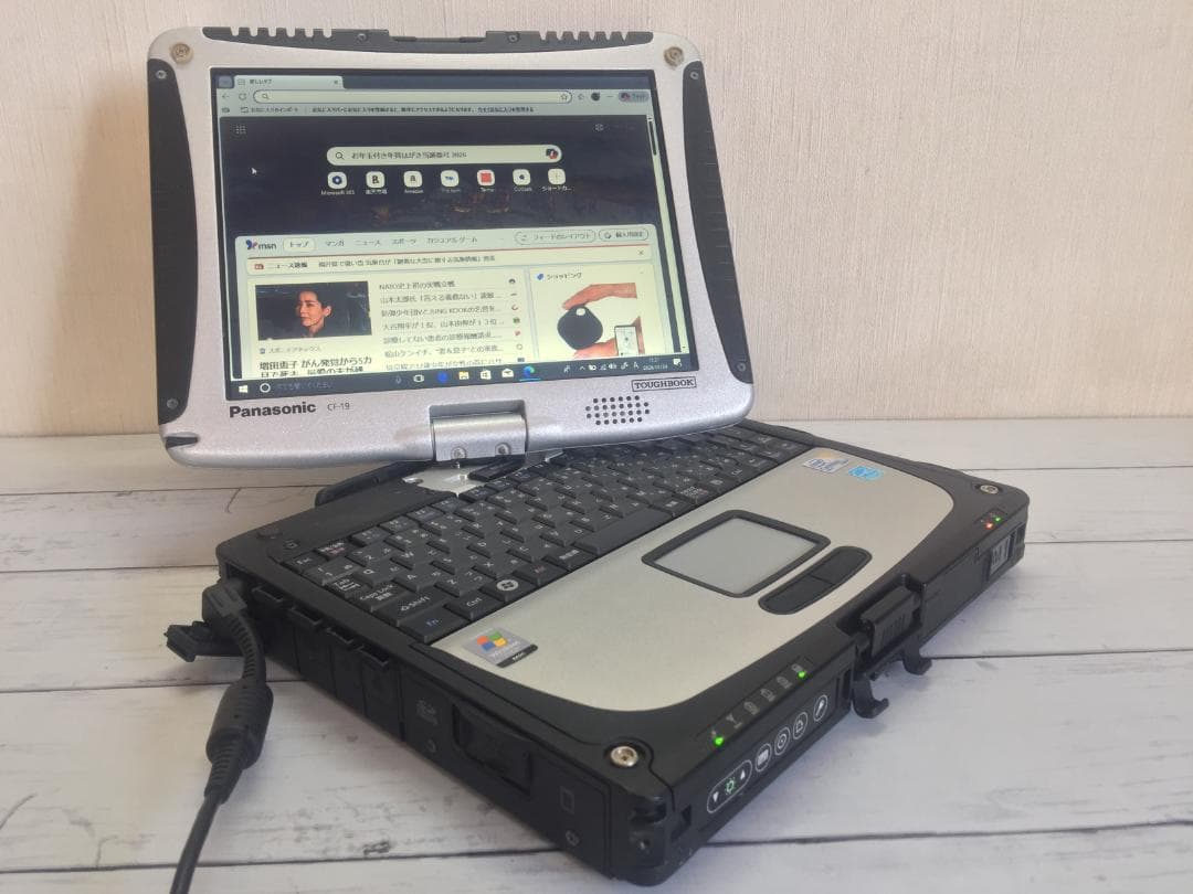 TOUGHBOOK CF-19 10.4型/落下や衝撃、水、埃に強い堅牢PC 4