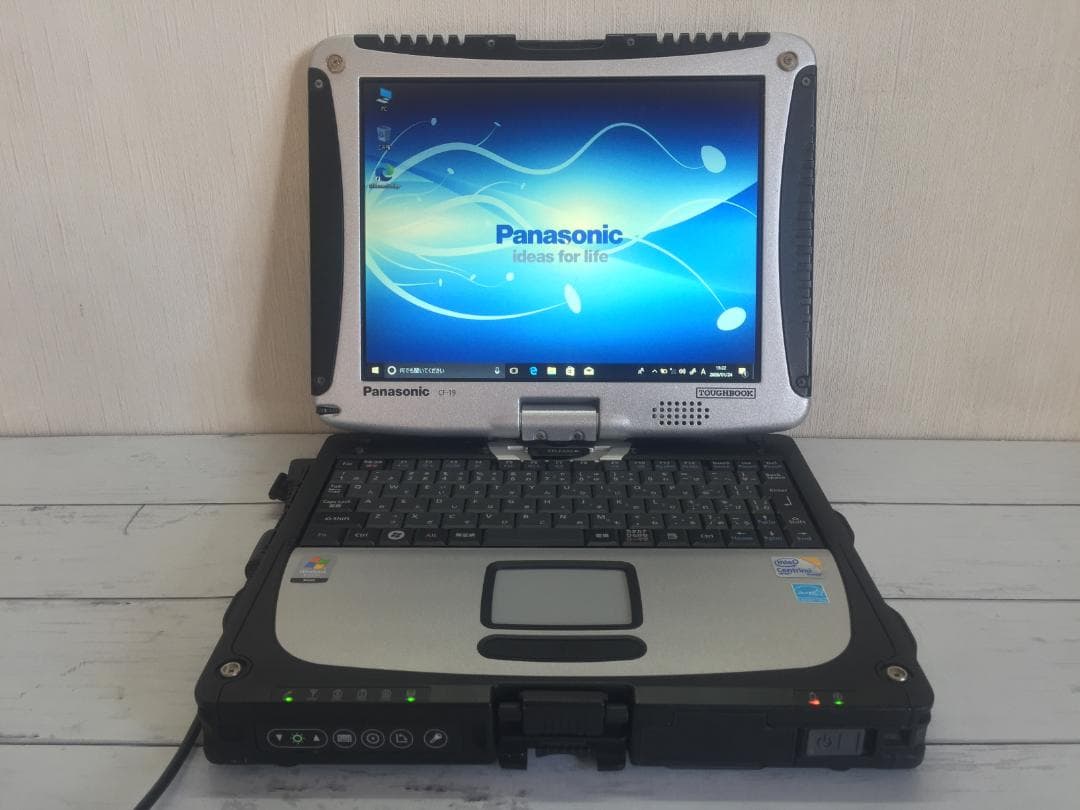 TOUGHBOOK CF-19 10.4型/落下や衝撃、水、埃に強い堅牢PC 4