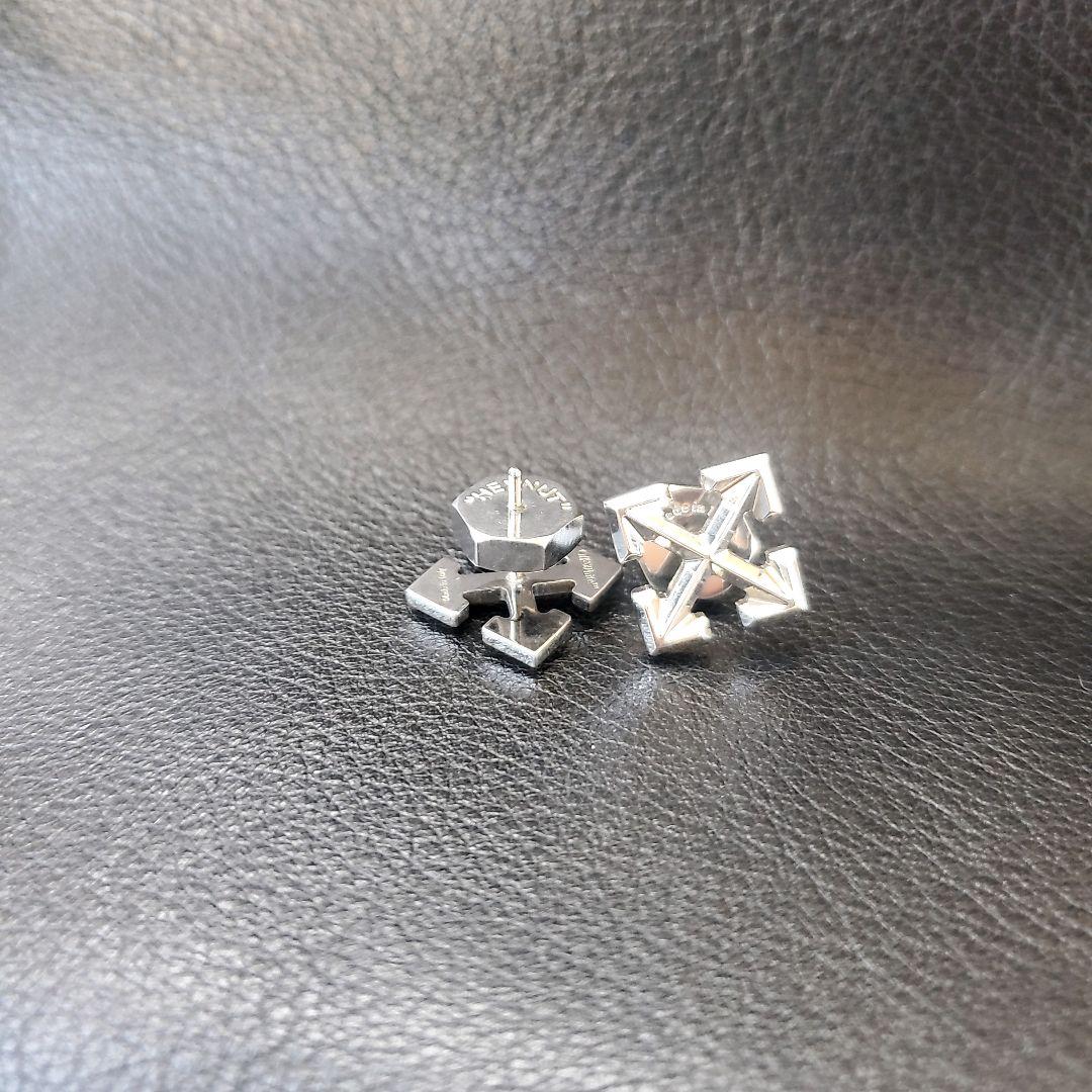 Off-White オフホワイト ピアス アローピアス 両耳 ユニセックス