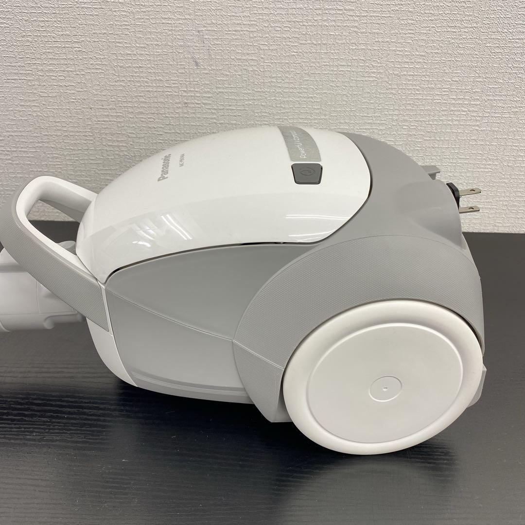 送料込み＊Panasonic 紙パック式 掃除機 2024年製＊1001-2
