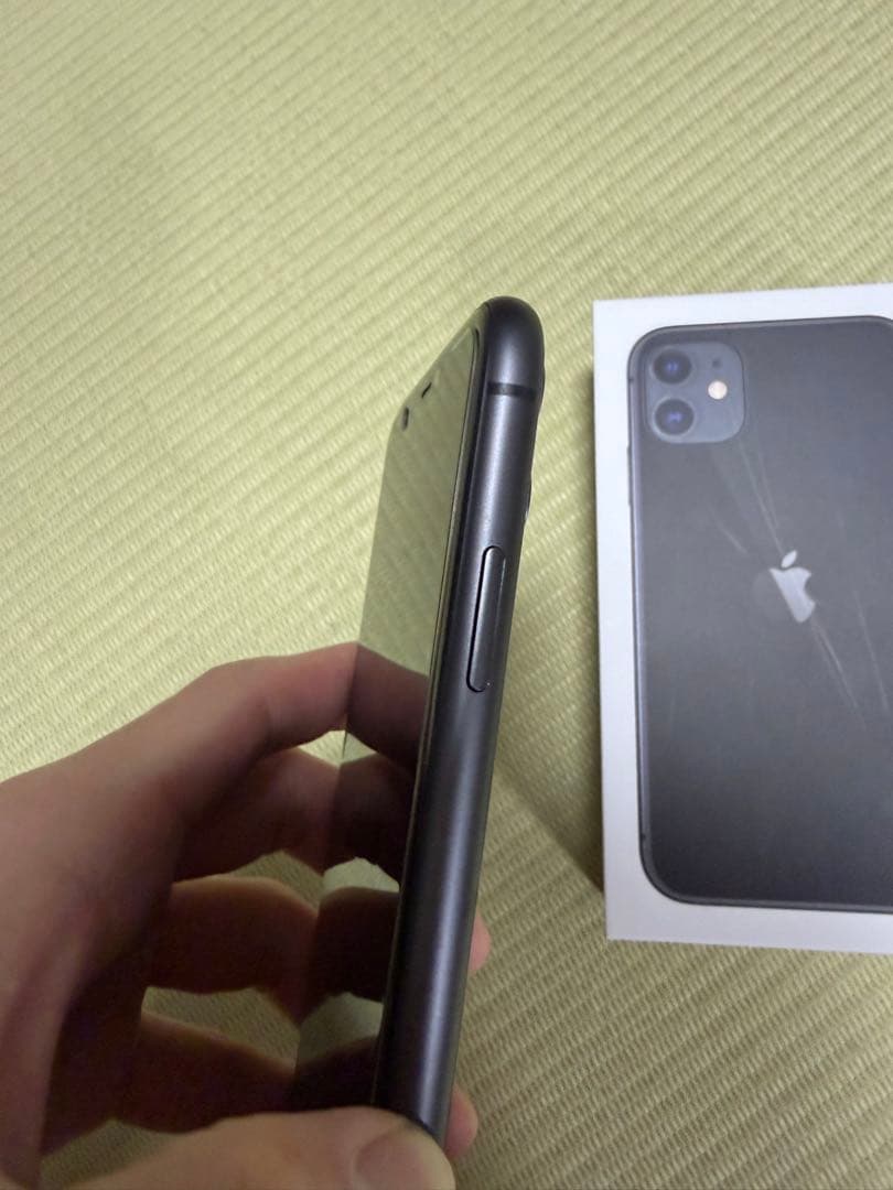 iPhone 11 128GB ブラック　SIMフリー
