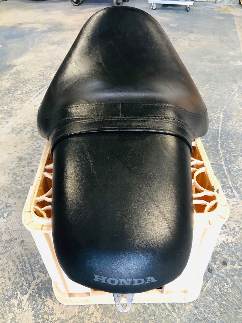 HONDA Ｖ－ＴＷＩＮ　ＭＡＧＮＡ シート
