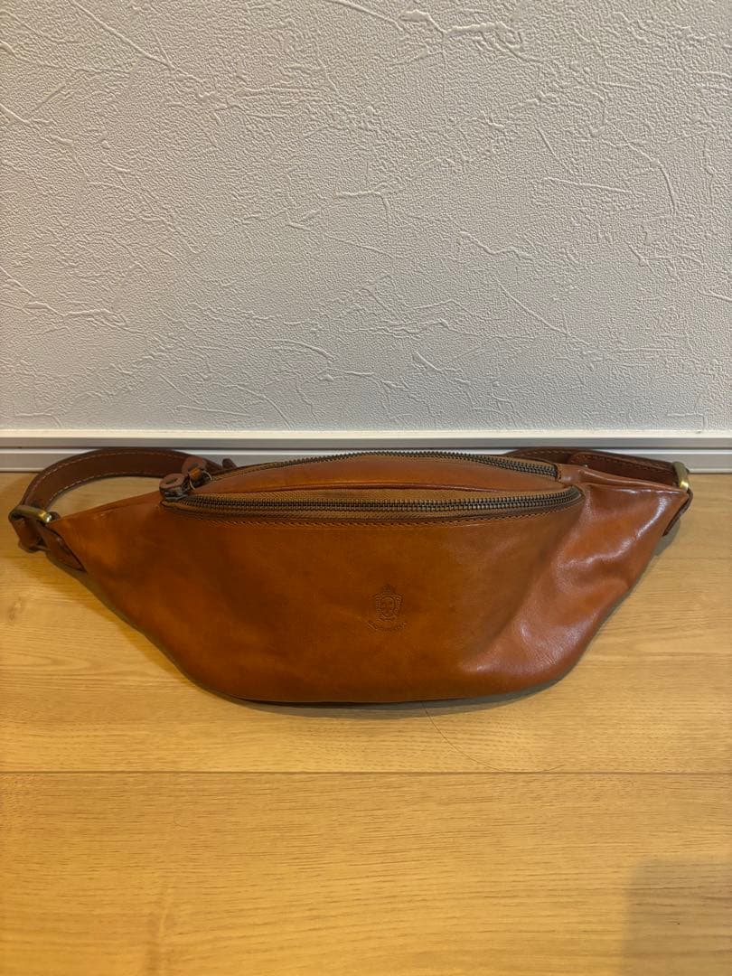 I MEDICI ラージファニーウエストバッグ　イタリア製レザー ボディバッグ