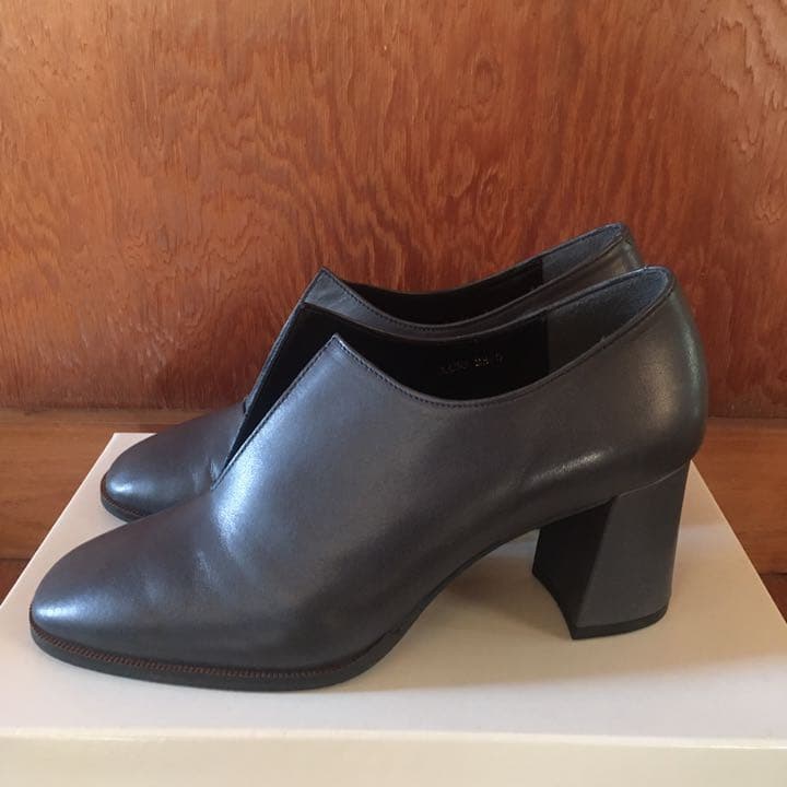 最終値引き　未使用　アトリエブルージュ　パンプス　ブルーグレー　23.5