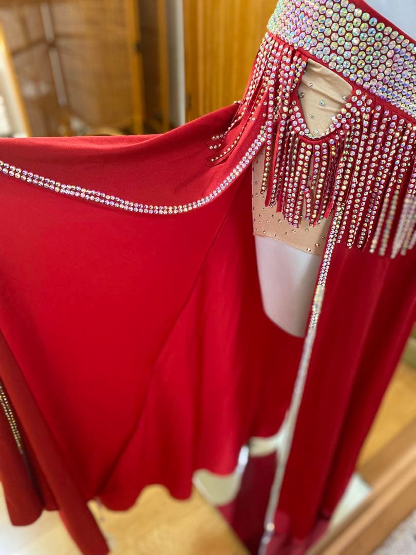 中古　赤　ビジュー装飾ベリーダンスセット