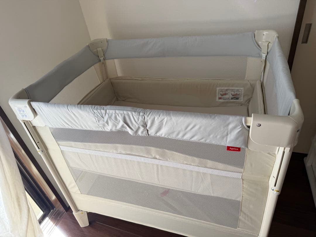 ApricaアップリカココネルエアーAB ホワイトグレー