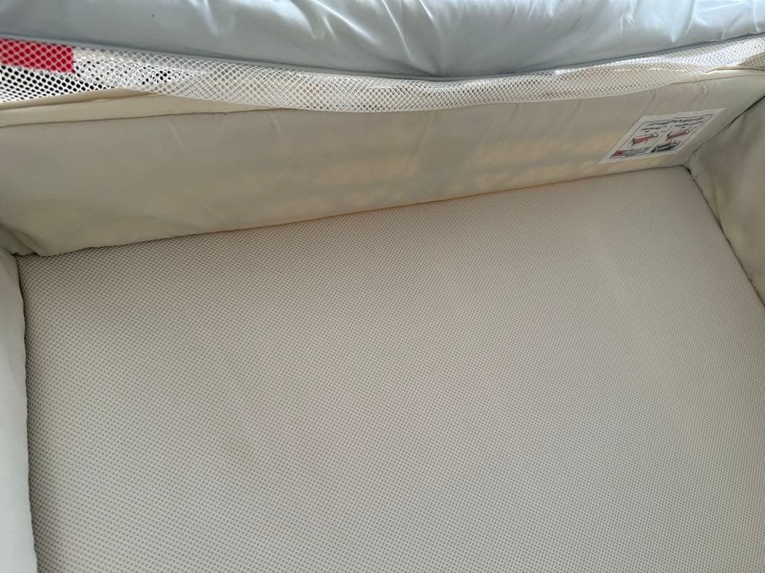 ApricaアップリカココネルエアーAB ホワイトグレー