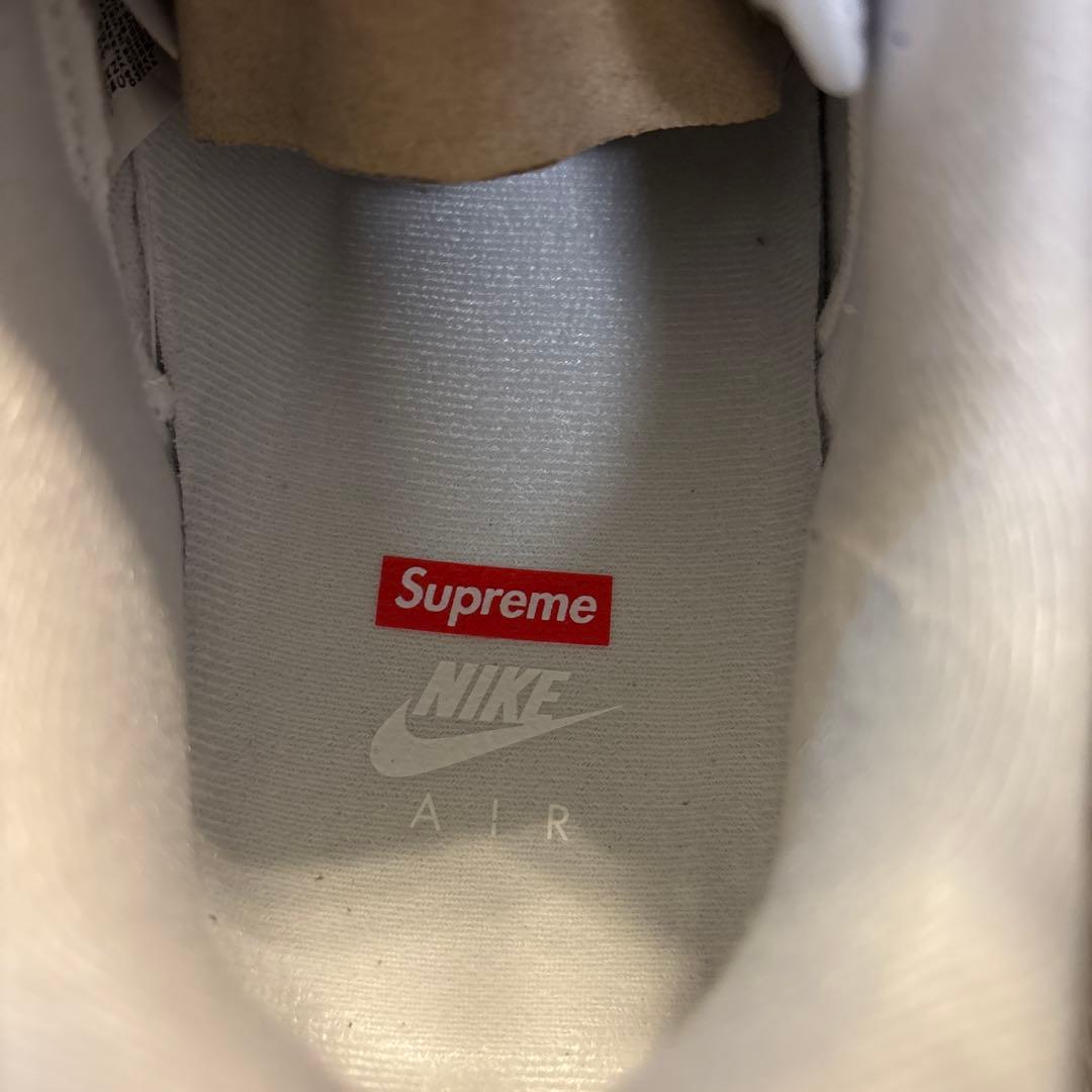 Nike Air Force 1 Supreme ホワイト/ブラック