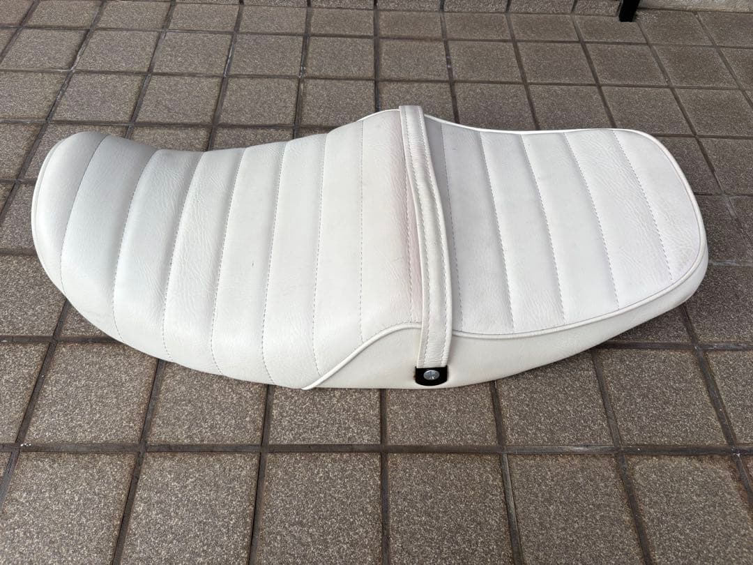 ZRX400 白　皮　タックロールシート　ホワイト　ZRX400Ⅱ ZR400E