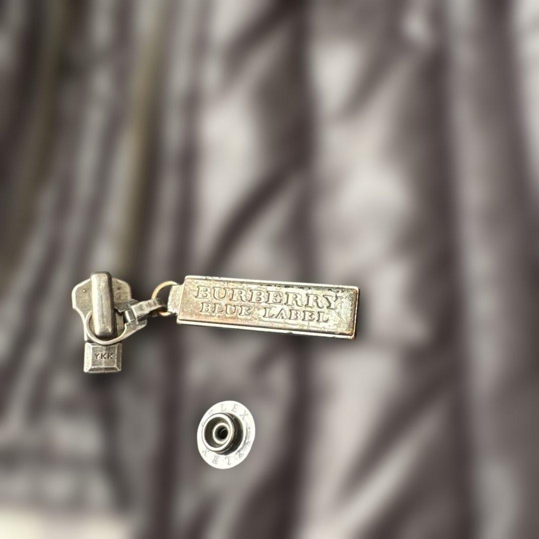 【yu】BURBERRY ブラック ダウンジャケット フード付き