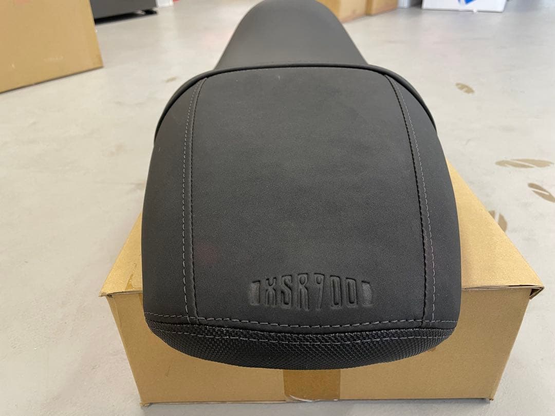 XSR900 カスタムローダウンシート　旧型