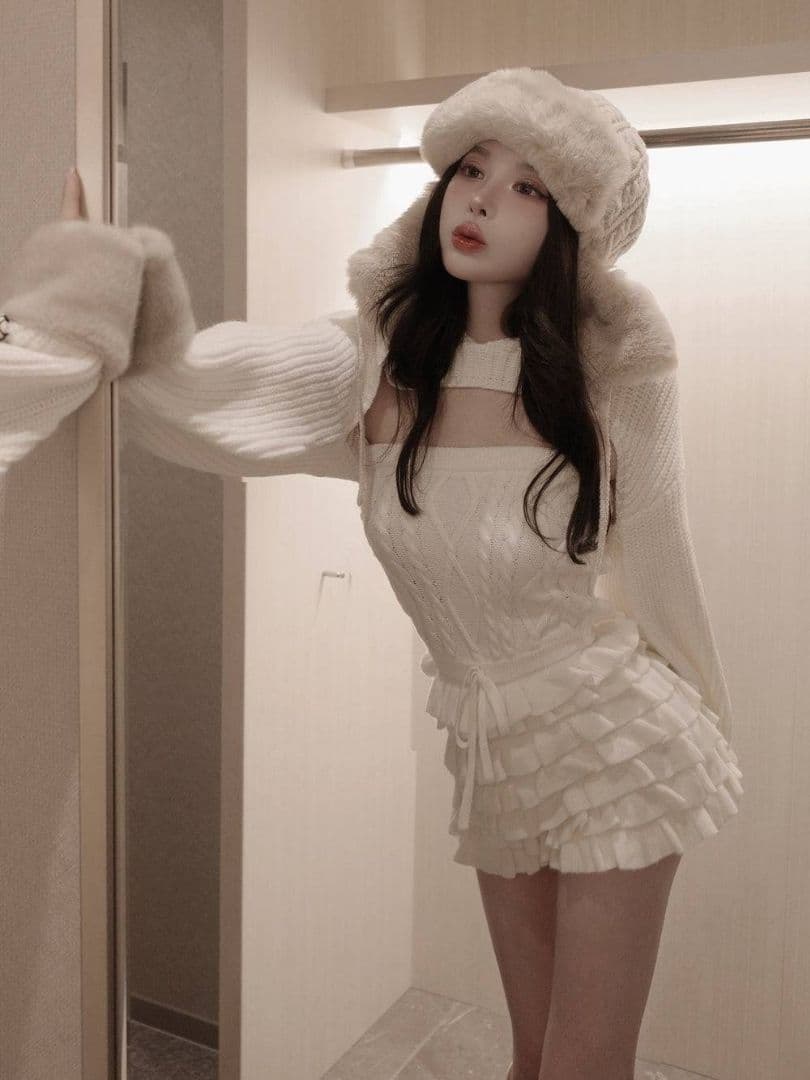 ダーリッチ フリルニットコンビネゾン ホワイト