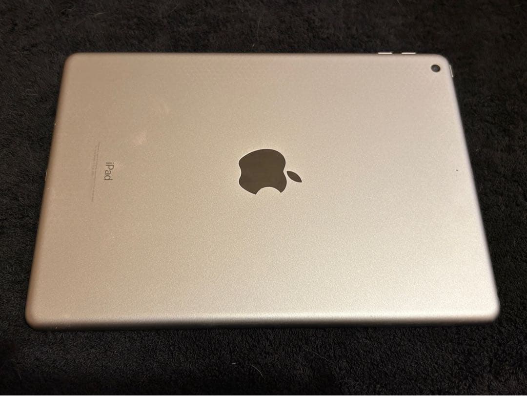 iPad 第6世代 9.7インチ 32GBWi-Fiモデル A1893 シルバー