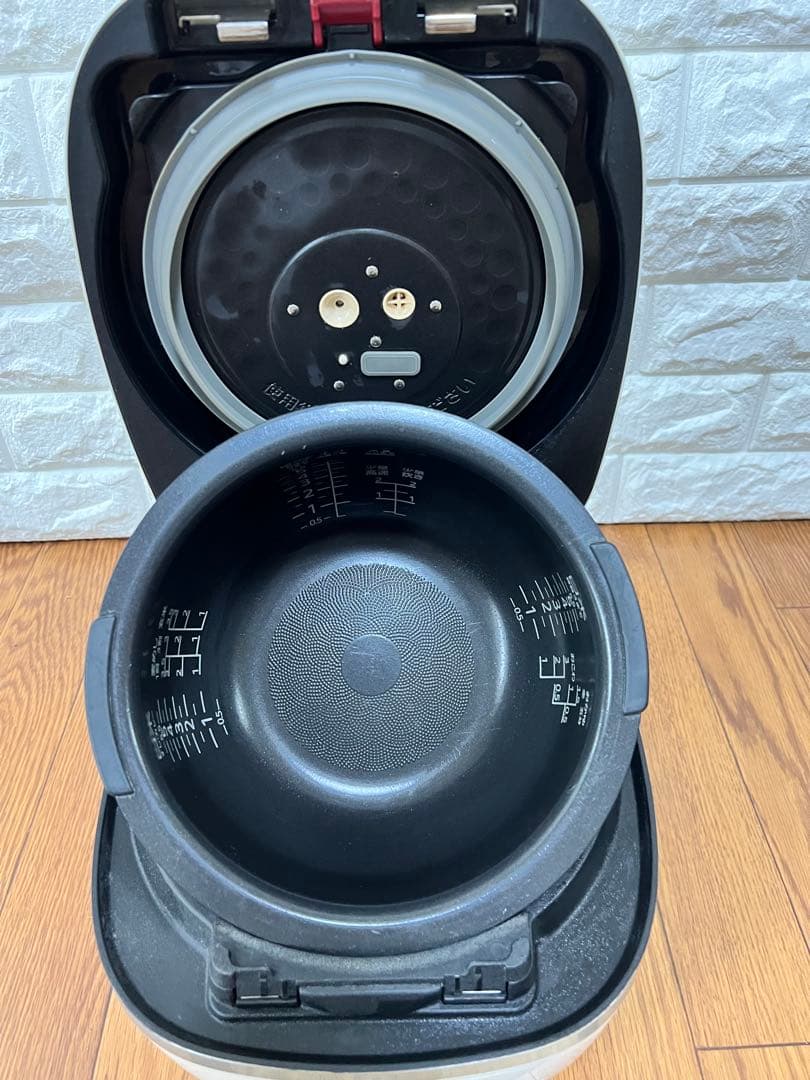 TIGER 圧力IH炊きたて JPI-A100 5.5合 炊飯器