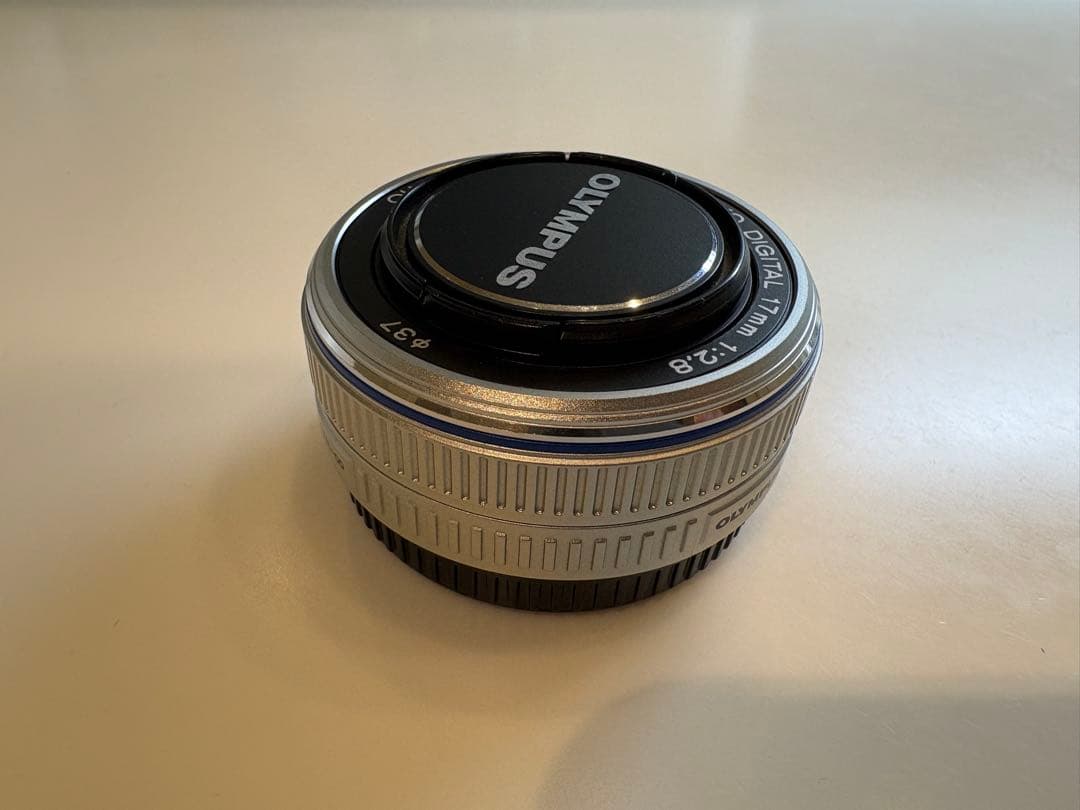 M.ZUIKO DIGITAL 17mm f/2.8 パンケーキレンズ