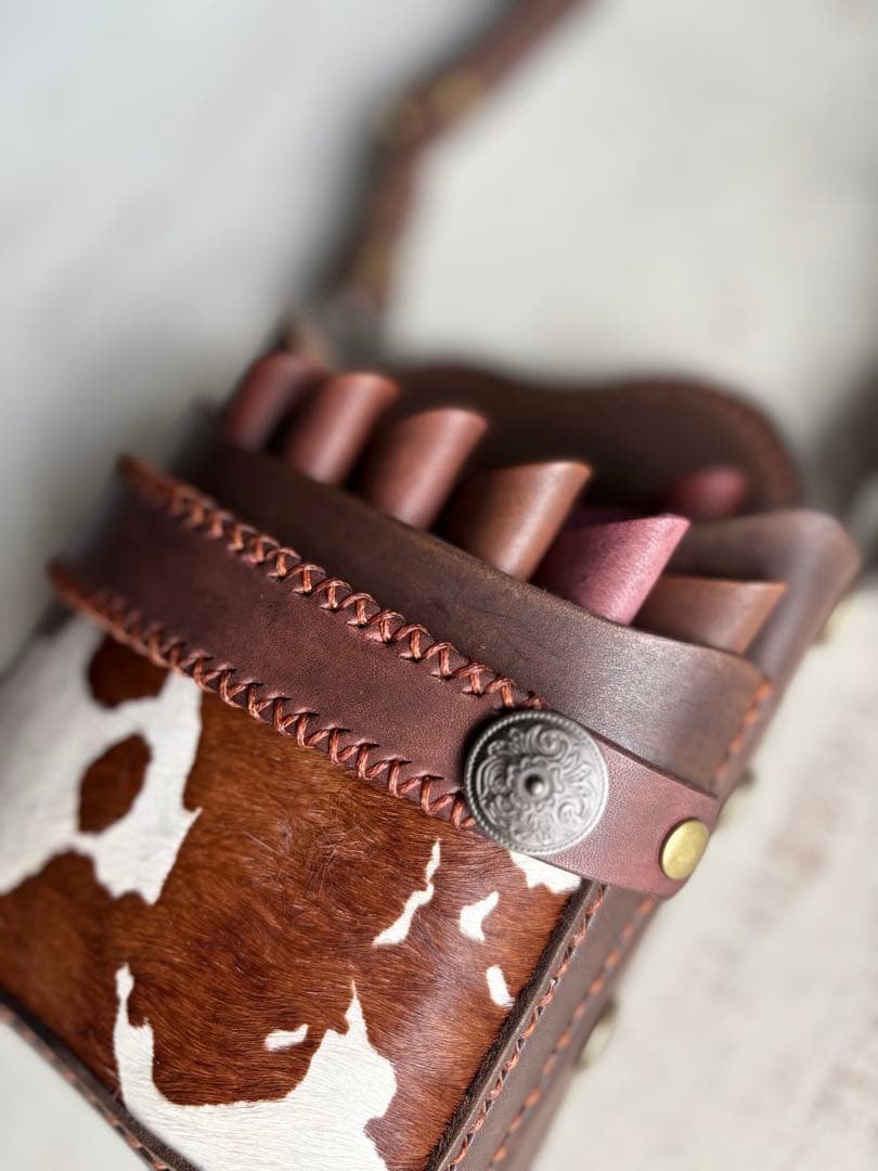 手染めブラウン、ハラコカウの大容量シザーケース