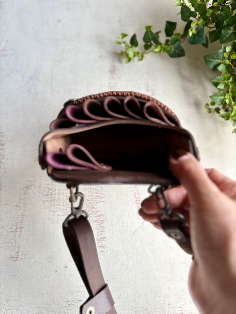 手染めブラウン、ハラコカウの大容量シザーケース