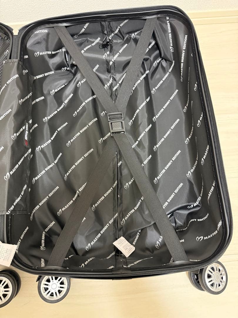 MASTER BUNNY EDITION TOURNAMENT キャリーケース