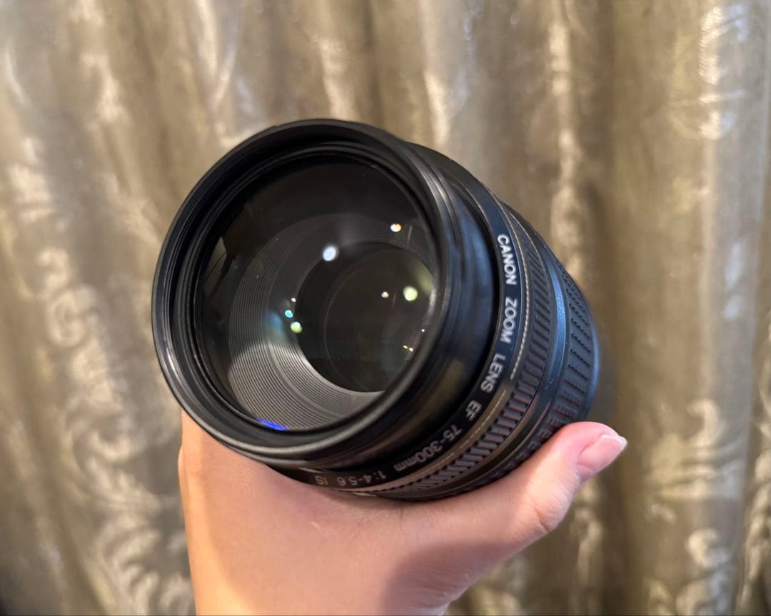 望遠レンズ Canon EF 75-300mm F 4-5.6 II USM