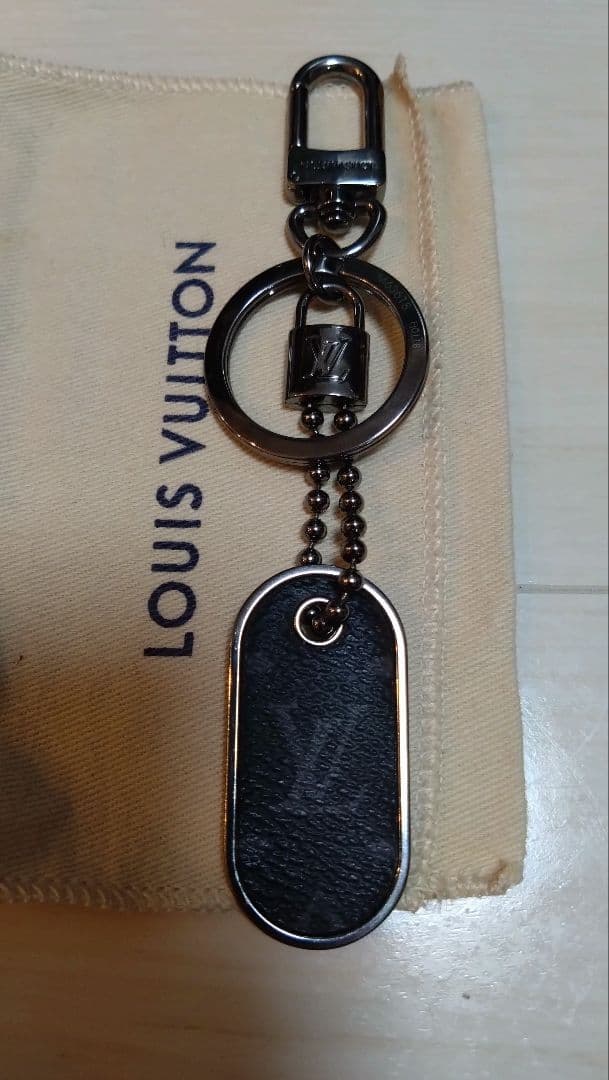 【たぴおか】VUITTON キーホルダー バックチャーム M63618