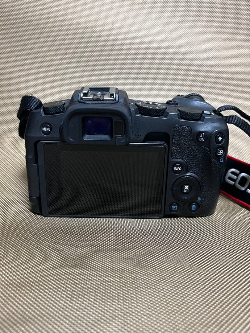 M*n様 Canon EOS RP本体＋給電式バッテリー＋マウントアダプター（R